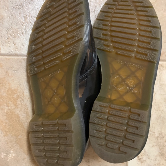 Doc Martens AirWave shiny black women oxfords - Picture 3 of 3